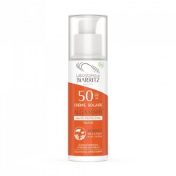 Crème solaire visage SPF 50 bio des Laboratoires de Biarritz pour une protection optimale des peaux sensibles.