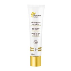 Crème de jour anti-âge bio Fleurance Nature à la gelée royale pour une peau lisse et hydratée.